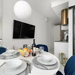 Lägenhet Baltini Premium Kasprowicza 20 A-b Z Basenem, Saunami I Jacuzzi Kołobrzeg